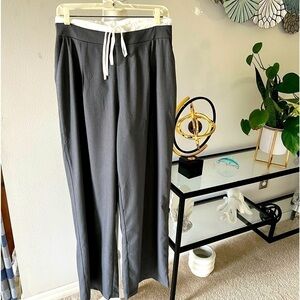 Haute Monde: Women’s Cute Grey with White tie front high waisted slacks, Size M